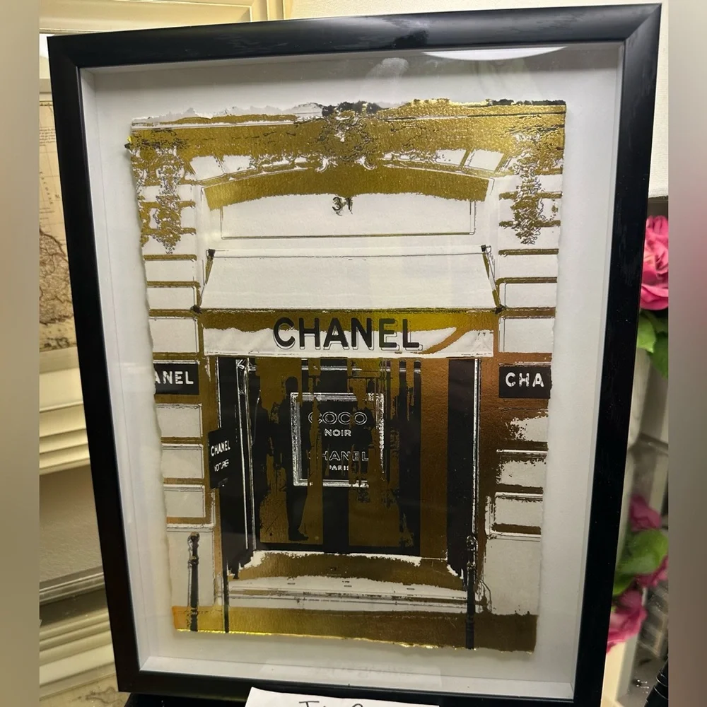 Beautiful Oliver Gal 31 Rue Cambon Framed 11” x 14” Framed Floating Art - Picture 15 of 16
